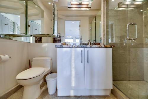 2 Levels, Ocean Front, Ac, Exclusive View Balcony