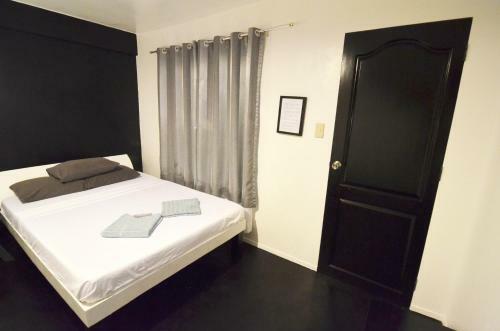 Island Nook Hotel