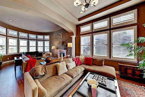 5533pepp Home