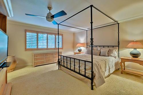 #747 - Del Mar Beach Club Retreat