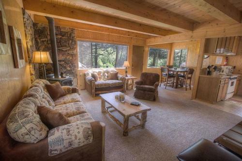 Woodys Retreat By Lake Tahoe Accommodations