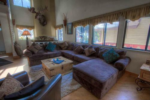 Pinehill Ponderosa By Lake Tahoe Accommodations