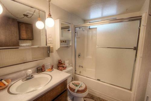 Bambis Bunkhouse By Lake Tahoe Accommodations