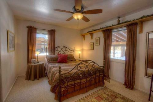 Breezy Pines Cabin By Lake Tahoe Accommodations
