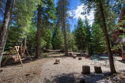 Knotty Pine Retreat By Lake Tahoe Accommodations