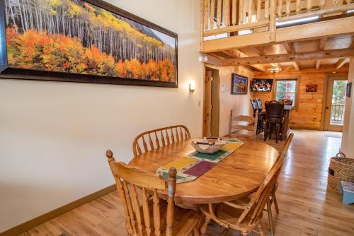 Bear Creek Mining Lodge Mountain Style Hot Tub