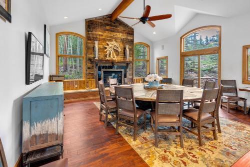 Majestic Lodge Retreat Amenities Views