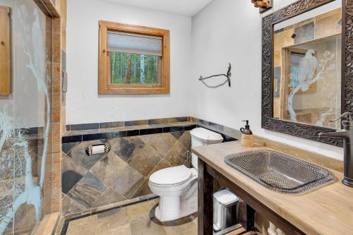 Majestic Lodge Retreat Amenities Views