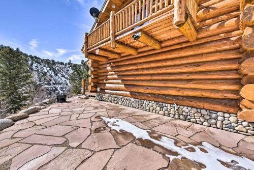 Riverfront Retreat With Hot Tub Fish And Hike!