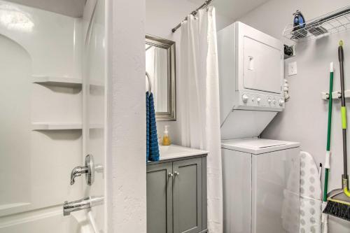 Colorado Springs Bungalow - Walk To Downtown!