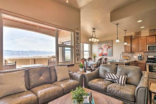 Idyllic Colorado Springs Escape With Pikes Peak Views