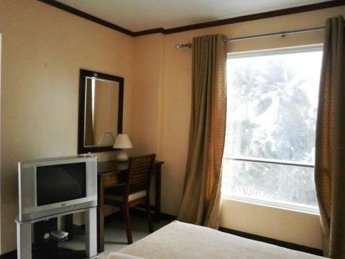 Hotel Beachcomber Resort - Boracay