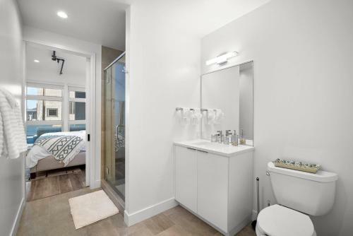 New Stunning Modern Loft In Rino! Walk Everywhere!