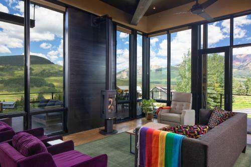 Custom Mt Crested Butte Home Walk To Lifts!