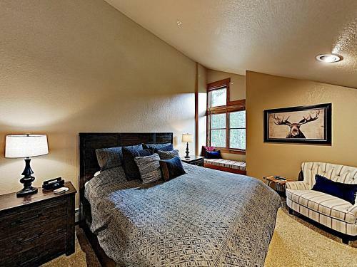 New Listing! Alpine Getaway With Deck, Near Skiing Home