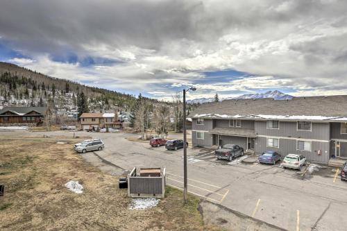 Apartamento Top-floor Condo In Central Dillon With Views!