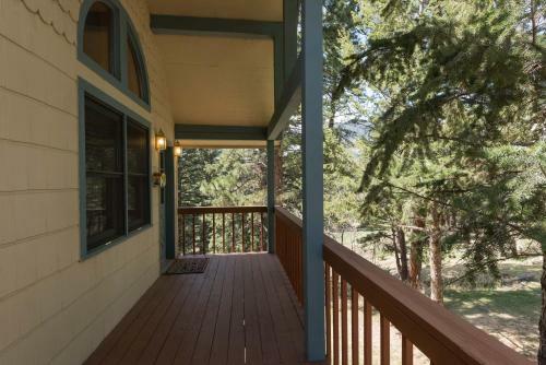 Bed & Breakfast Romantic Riversong Inn