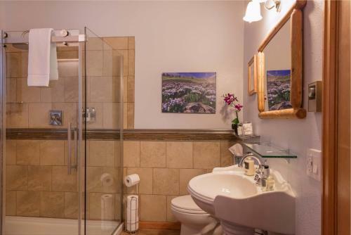 Bed & Breakfast Romantic Riversong Inn