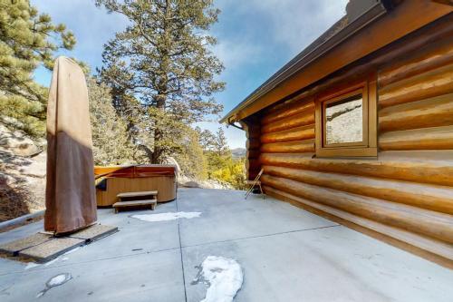 Ultimate Escape In The Rockies Log Home #3150