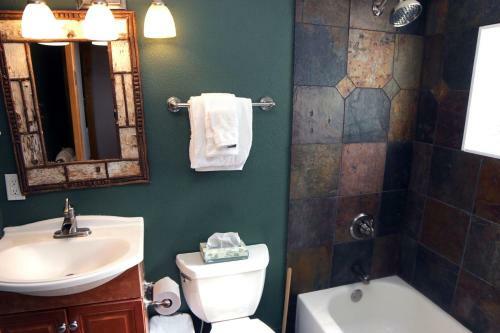Triple R Cottages By Rocky Mountain Resorts