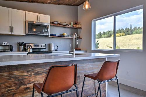 Exceptional Fairplay Getaway With Deck And Valley View!