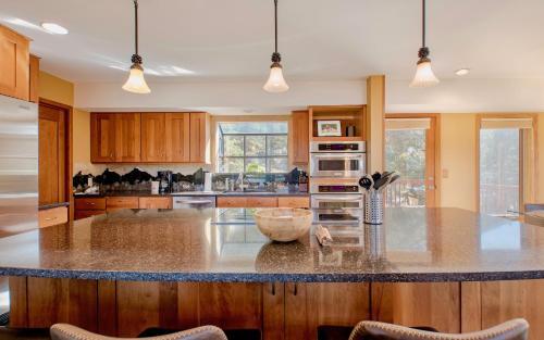 Reverie Luxury Home At Windcliff Condo