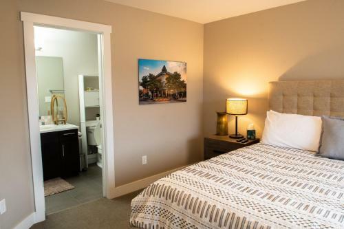 Modern Townhome Near Old Town, Breweries, & River!