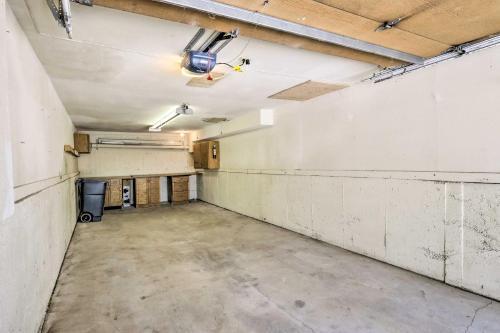 Renovated Condo W/ Oversized Garage ? On The Lift!