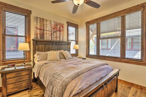 Upscale Getaway With Hot Tub, Walk To Main St