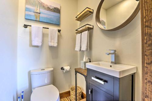 Upscale Getaway With Hot Tub, Walk To Main St