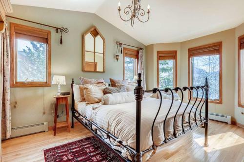 Large Townhome On Lake Dillon Path