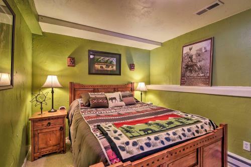 Rocky Mtn Retreat With Balcony, Fire Pit And Grill!