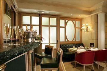 Hotel Capitol World Class