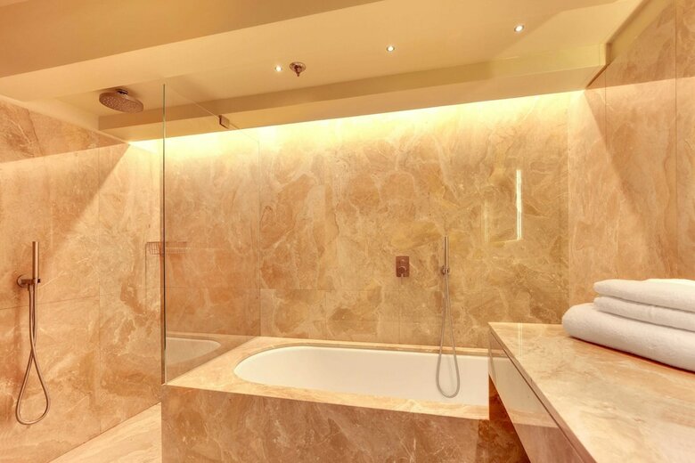 Hotel Don� Palace