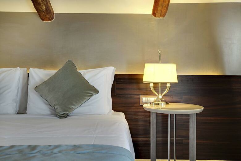 Hotel Don� Palace
