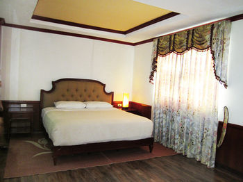 Dulcinea Hotel And Suites