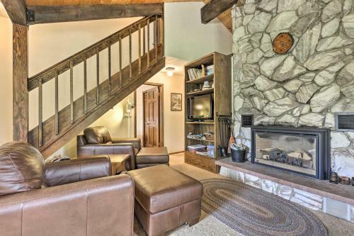 Rustic Cabin With Fireplace, 2 Mi To Grand Lake