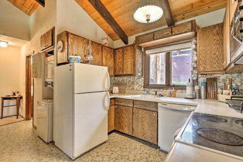 Rustic Cabin With Fireplace, 2 Mi To Grand Lake
