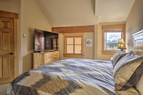 Apartamento Spacious Keystone Condo On Golf Course With Mtn View!