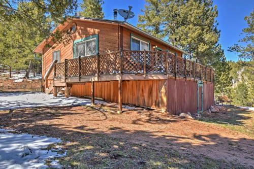 Cabin With Mtn Views - 5 Mi To Mueller State Park!