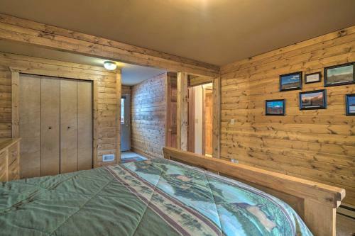 Secluded Hilltop Hideaway With Deck And Mountain Views!