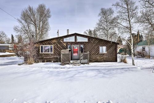 Cozy Kremmling Retreat With Mountain Views!