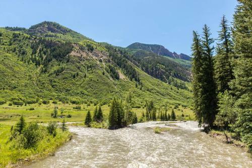 Mt. Sopris Cabin At Filoha Meadows
