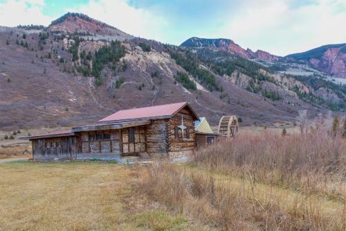 Chair Mountain Cabin At Filoha Meadows