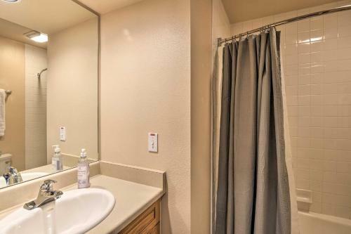 Silverthorne Home With Hot Tub, Deck And Mtn View