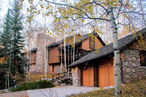 Stone-built Snowmass Village Home With Scenic Charm!