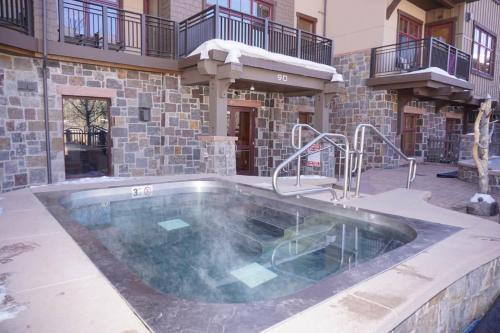 120 Carriage Way #2204