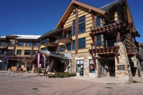 120 Carriage Way #2204