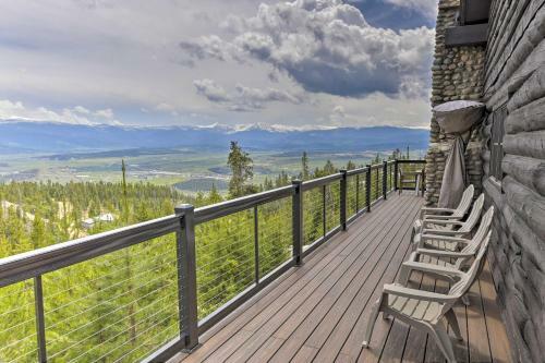 Lavish Mountain Retreat With Large Deck And Game Room!