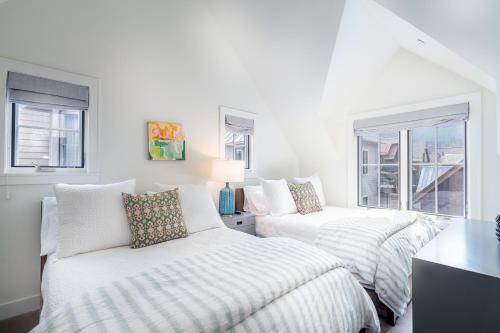Pacific Ave West 330 B - Central Chalet